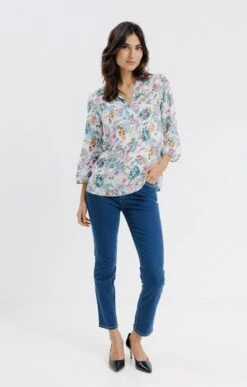 Blouse Col Froufrou Imprimé à Fleurs 7 Blouse Col Froufrou Imprimé à Fleurs -Haute couture k 57230030 armand thiery femme ECRU o 68