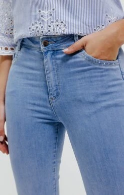 Pantalon Jean Bleach Avec Clous -Haute couture k pantalon jean bleach avec clous affinites BLEU CIEL d1 60