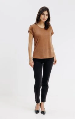 Tee-shirt Uni Avec Boutons épaules 6 Tee-shirt Uni Avec Boutons épaules -Haute couture k tee shirt armand thiery femme HAVANE o 47