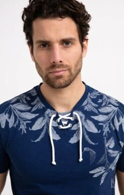 Tee-shirt Manches Courtes Feuille -Haute couture k tee shirt manches courtes feuille at company BLEU o 45